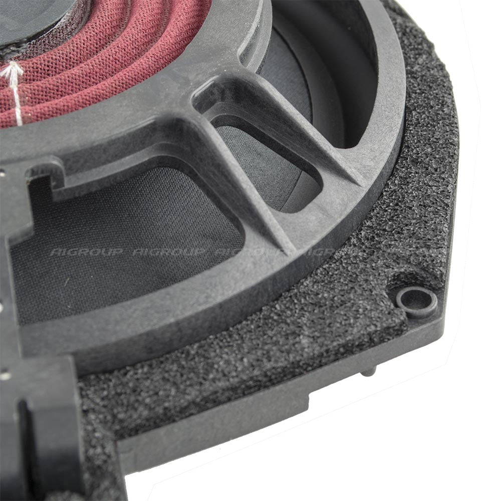 FOUR Audio SW8-BMW - Garsiakalbio kraštas su tvirtinimo detalėmis
