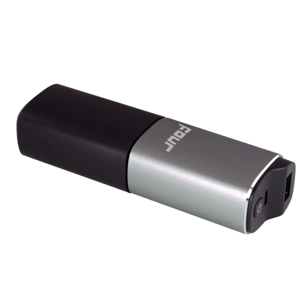 FOUR Mobile 4-USB-CLPB USB įkroviklis ir powerbank 2600mAh - Šoninis vaizdas su USB jungtimi ir mygtuku