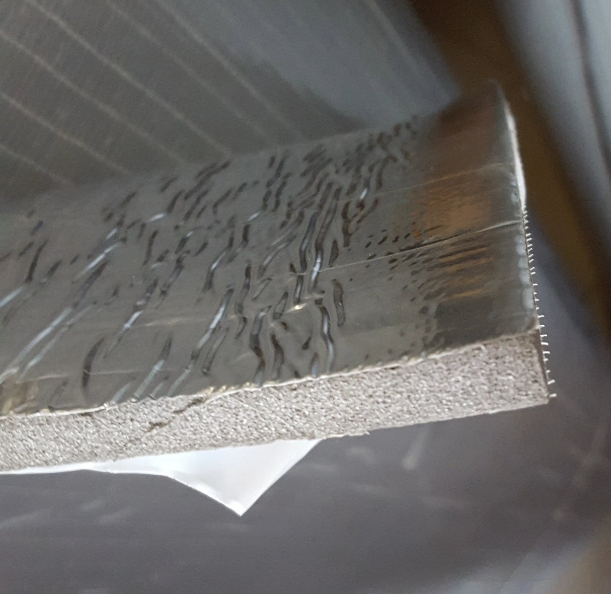 Garsą sugerianti medžiaga DUCT 6AL iš pūstos gumos su Folija, 6mm