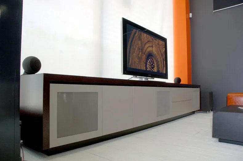 Garso kolonėlė Cabasse iO2 on base, su bendraašiu garsiakalbiu