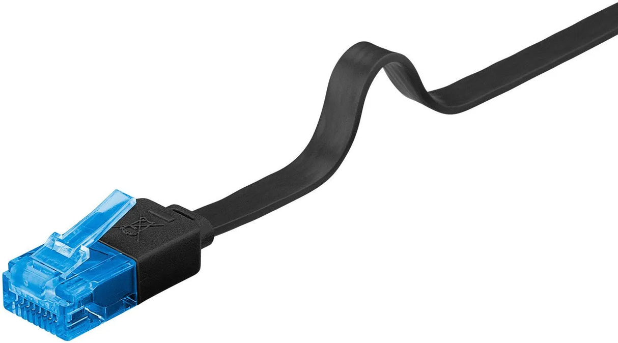 Goobay CAT 6A Flat Patch Cable U/UTP, (0.5 m.) plokščias tinklo kabeli - Plokščias juodas kabelis su mėlynu jungikliu
