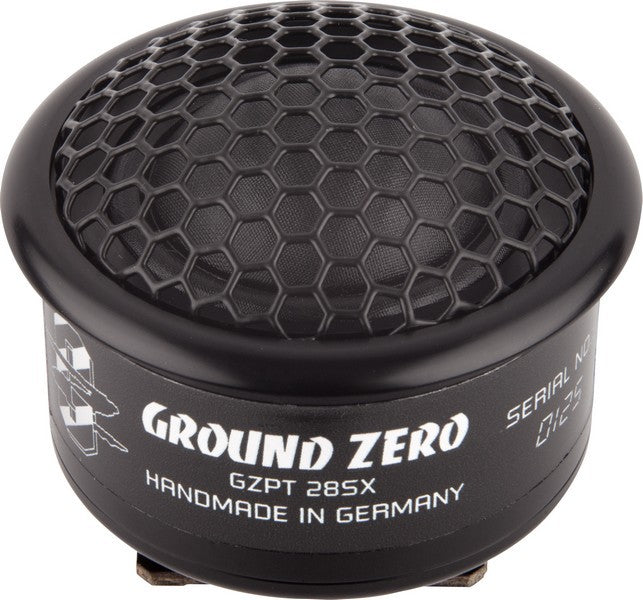 Ground Zero GZPT 28SX - Šoninis vaizdas su užrašu ir grotelėmis