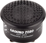 Ground Zero GZPT 28SX - Šoninis vaizdas su užrašu ir grotelėmis