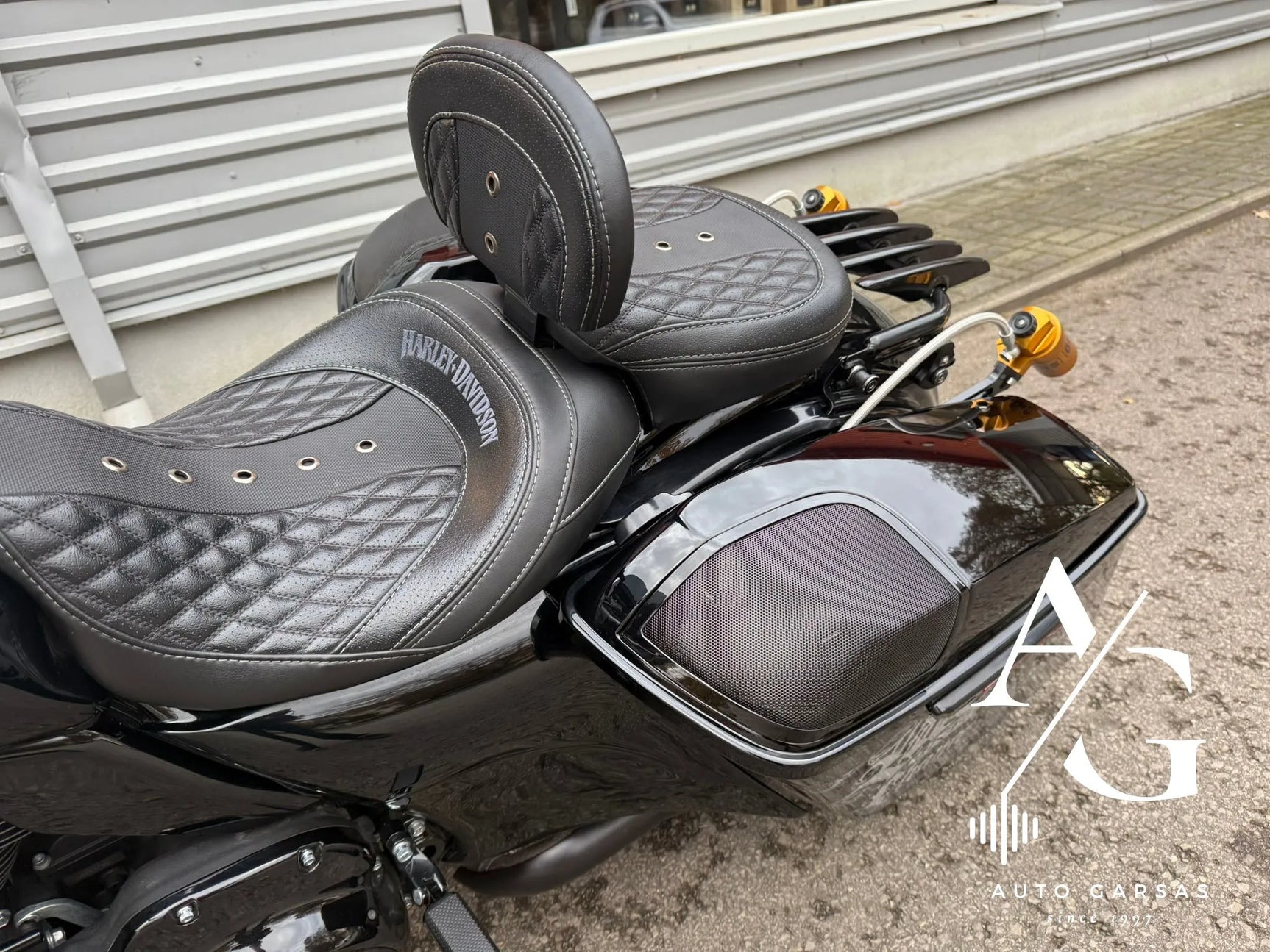 Harley Davidson, garso aparatūros montavimas