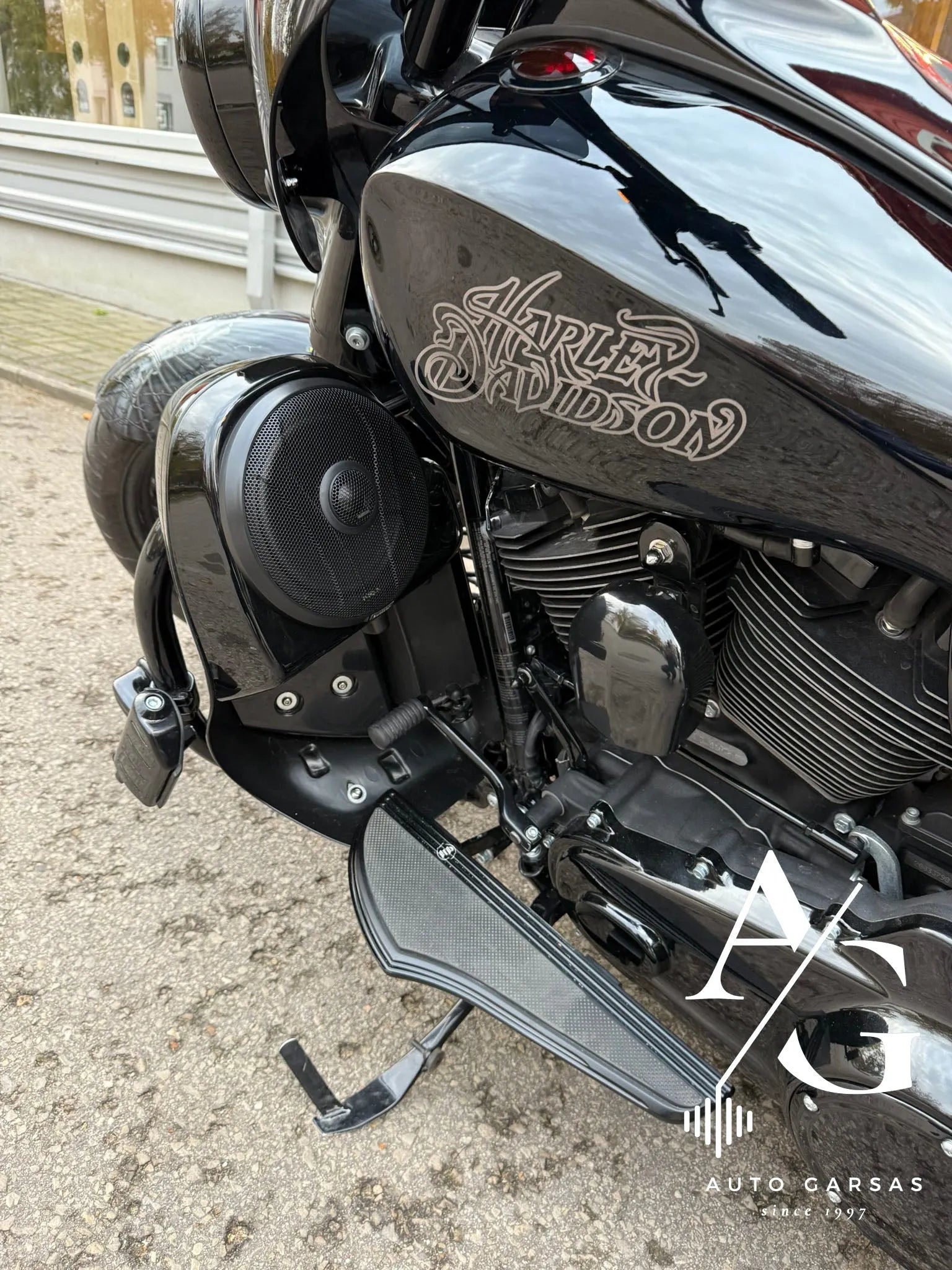 Harley Davidson, garso aparatūros montavimas