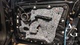 BMW X5 G05, garso izoliacija ir garso aparatūra - Durų apmušalas su garsiakalbiu ir izoliacija