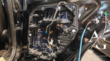 BMW X5 G05, garso izoliacija ir garso aparatūra - Mėlyna jungtis su laidais