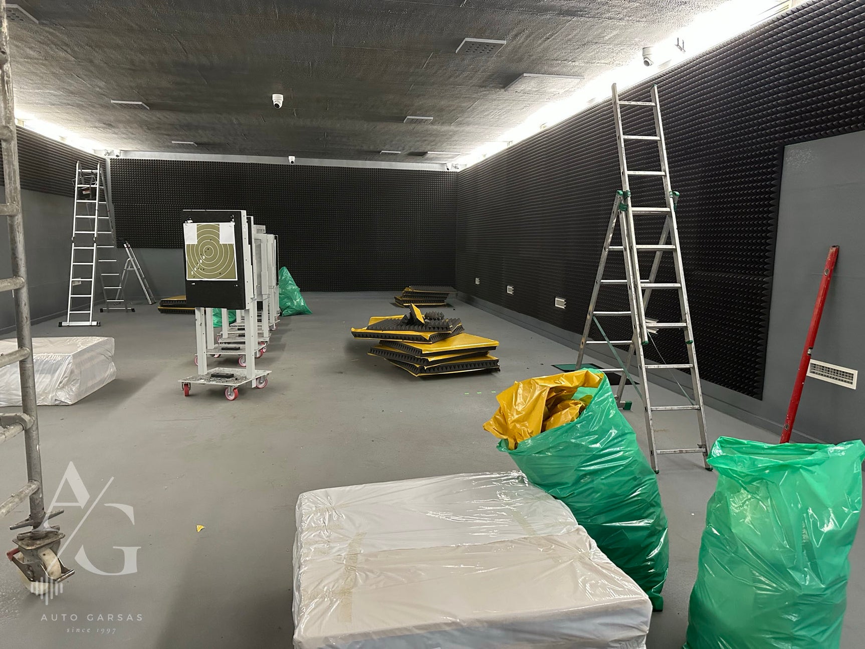 Šaudykla, akustinis apdirbimas triukšmą sugeriančiomis plokštėmis | AUTOGARSAS.LT