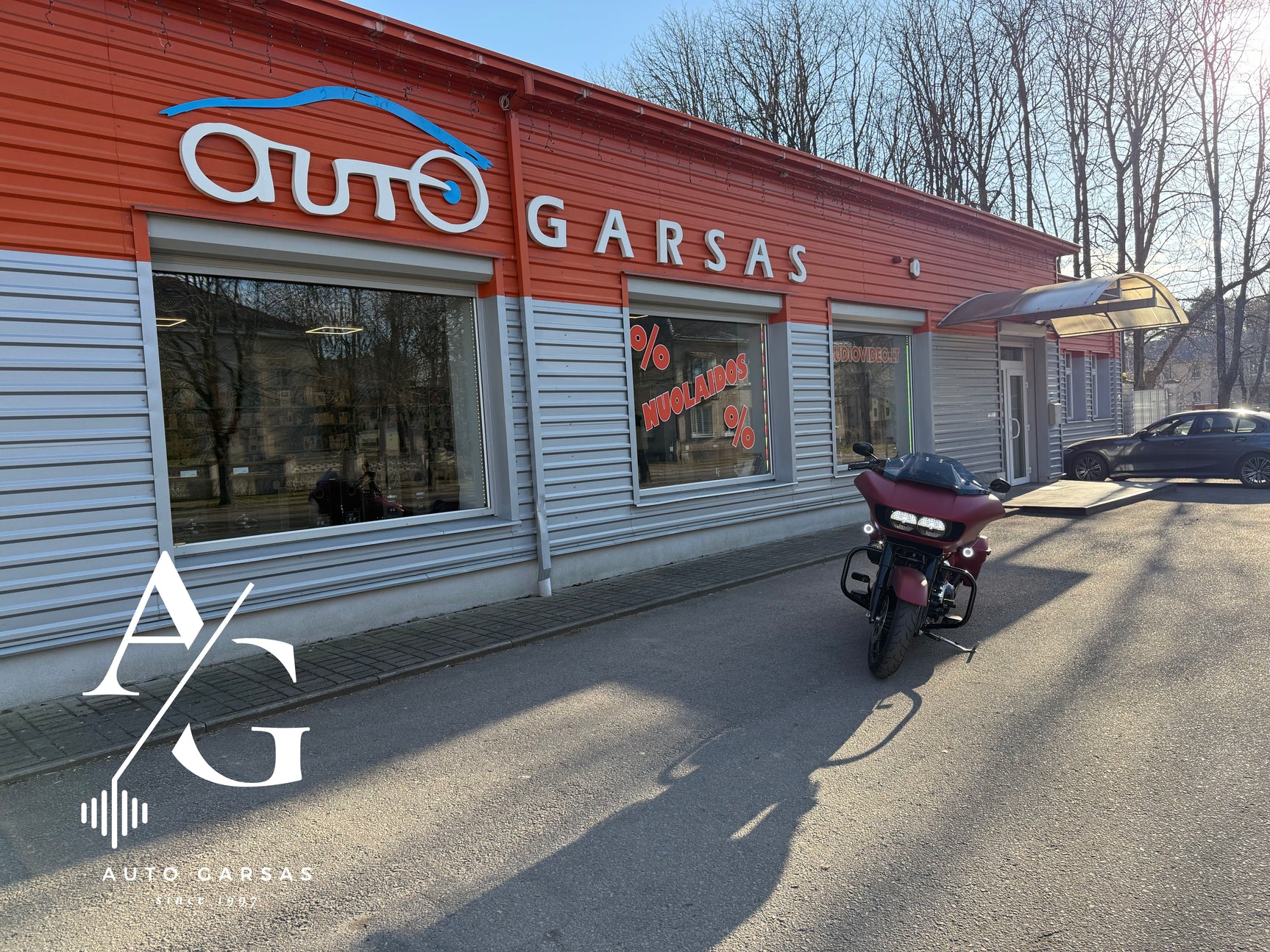 Harley Davidson, patobulinta garso aparatūra - priekinė dalis su žibintais