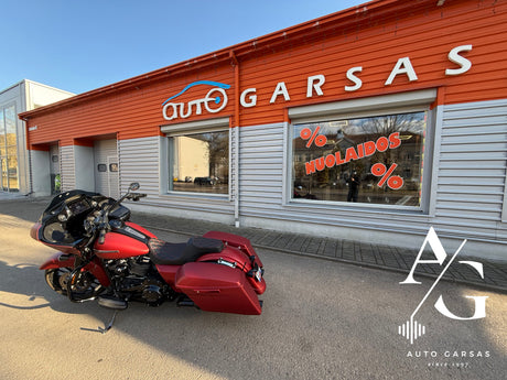 Harley Davidson, patobulinta garso aparatūra - priekinis skydelis su ekranėliu