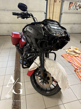 Harley Davidson, patobulinta garso aparatūra - priekinė panelė su laidais ir garsiakalbiais