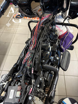 Harley Davidson, patobulinta garso aparatūra - Gausybė laidų ir valdymo blokas