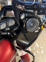 Harley Davidson, patobulinta garso aparatūra - Garsiakalbis motociklo priekinėje panelėje