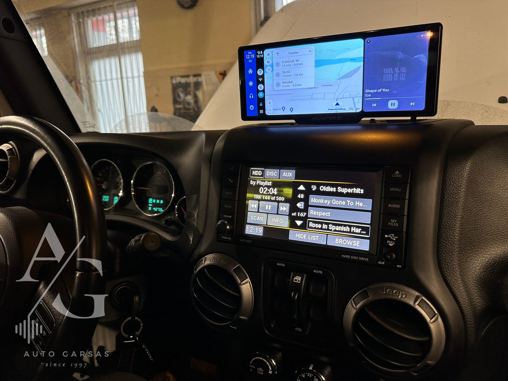 Wrangler, galinė vaizdo kamera + CarPlay ekranas