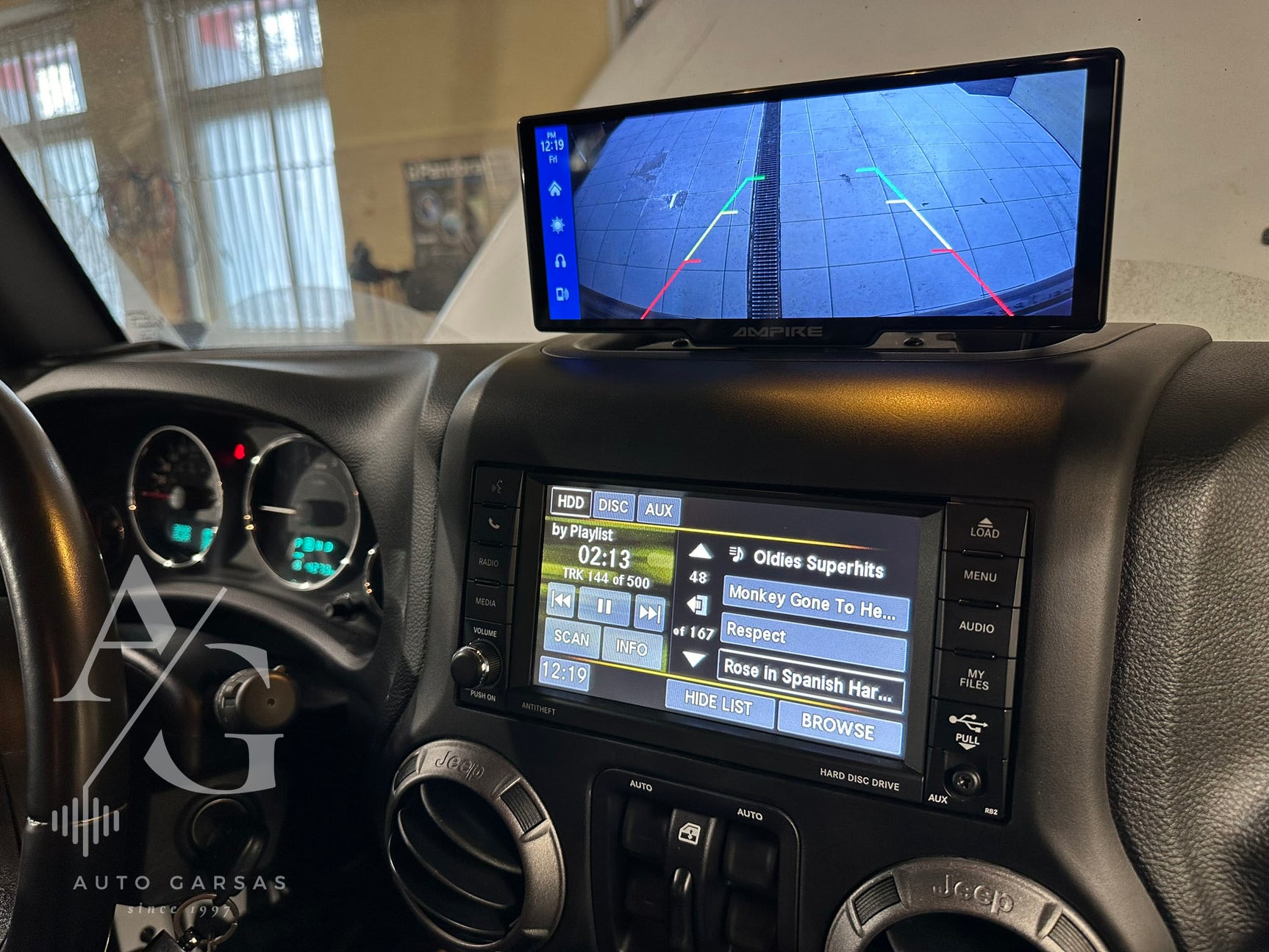 Wrangler, galinė vaizdo kamera + CarPlay ekranas