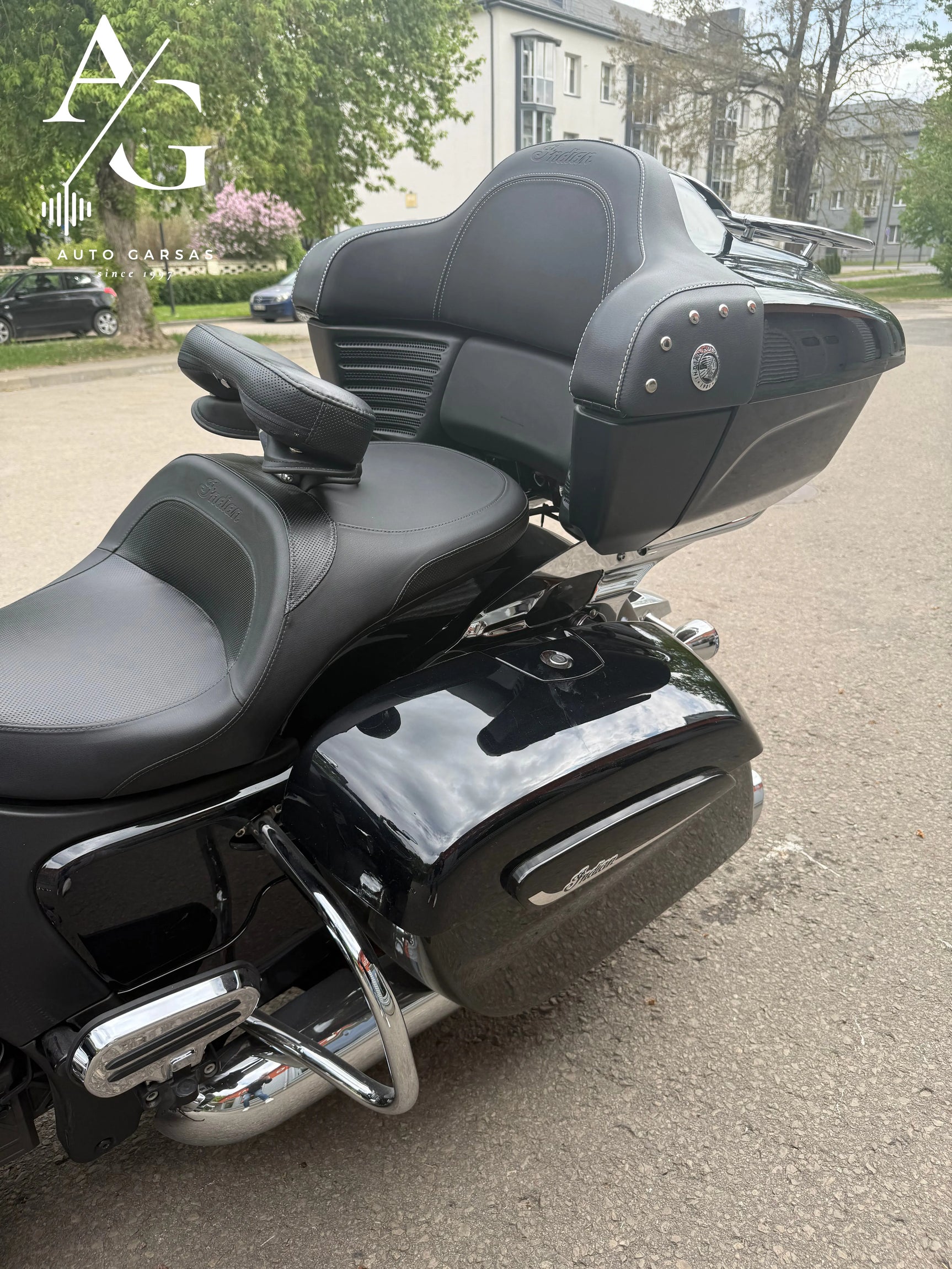 Indian motociklas (2025m) - Garso aparatūra