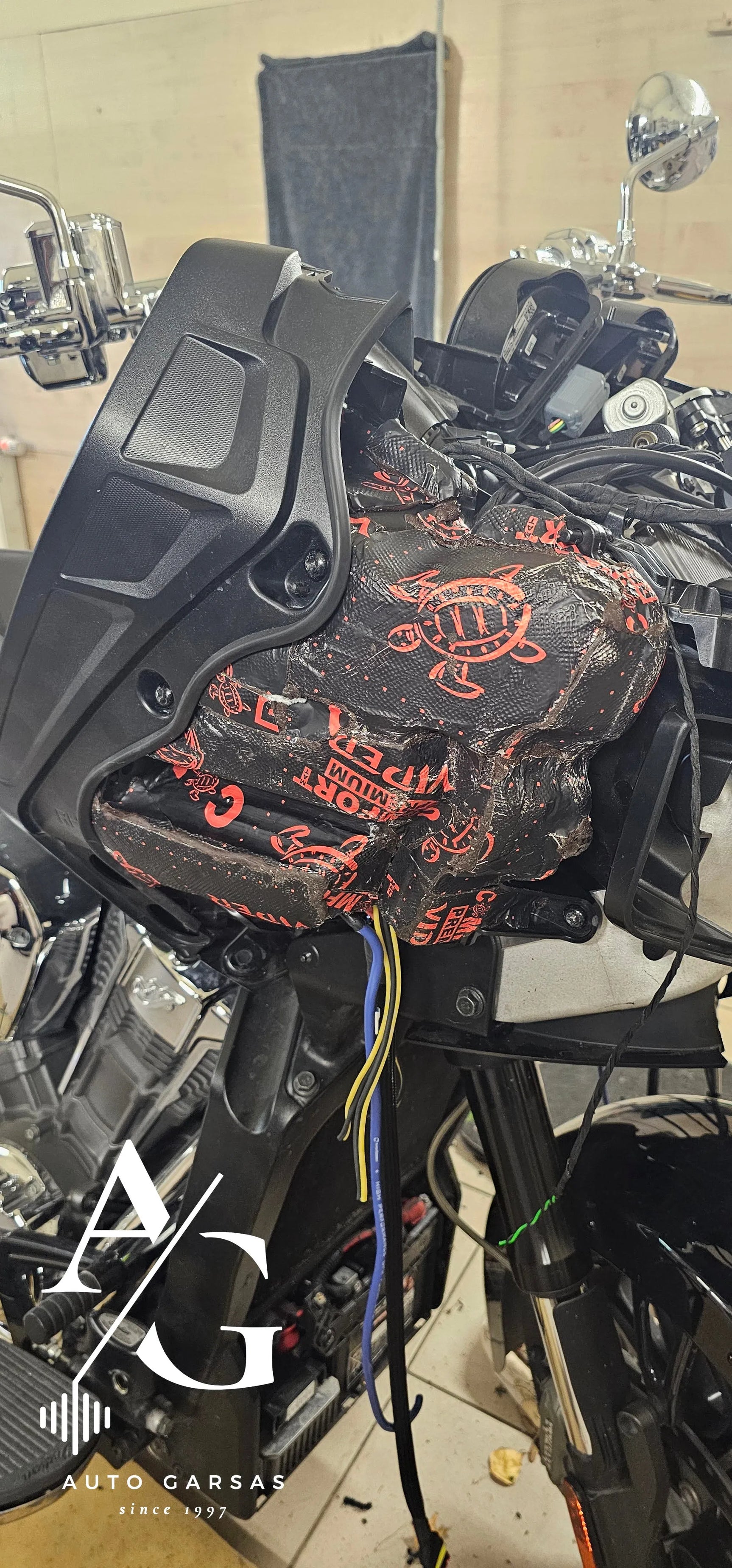 Indian motociklas (2025m) - Garso aparatūra