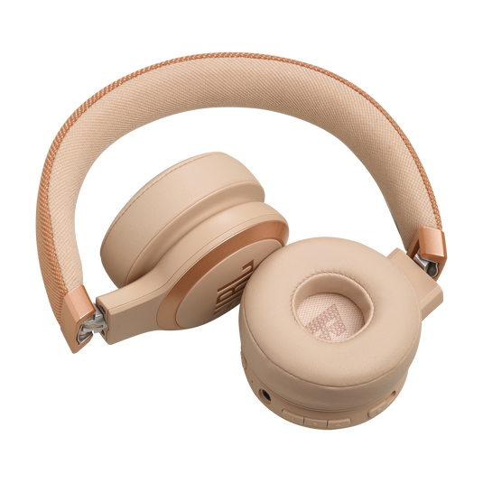 JBL Live 670NC, On-Ear belaidės triukšmą slopinančios ausinės su mikro - Šoninis ausinių vaizdas su mygtukais