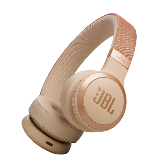 JBL Live 670NC, On-Ear belaidės triukšmą slopinančios ausinės su mikro - Šoninis vaizdas su USB-C jungtimi