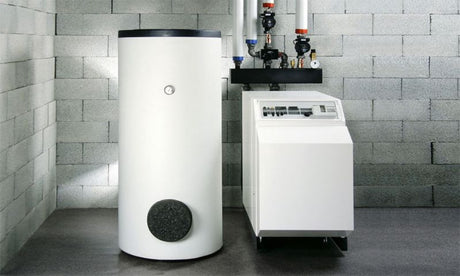 KEMOT PROsinus-2200, nepertraukiamo maitinimo šaltinis, 2200VA / 1600W 12V/230Vac, UPS - priekinė panelė su mygtukais ir ekranėliu