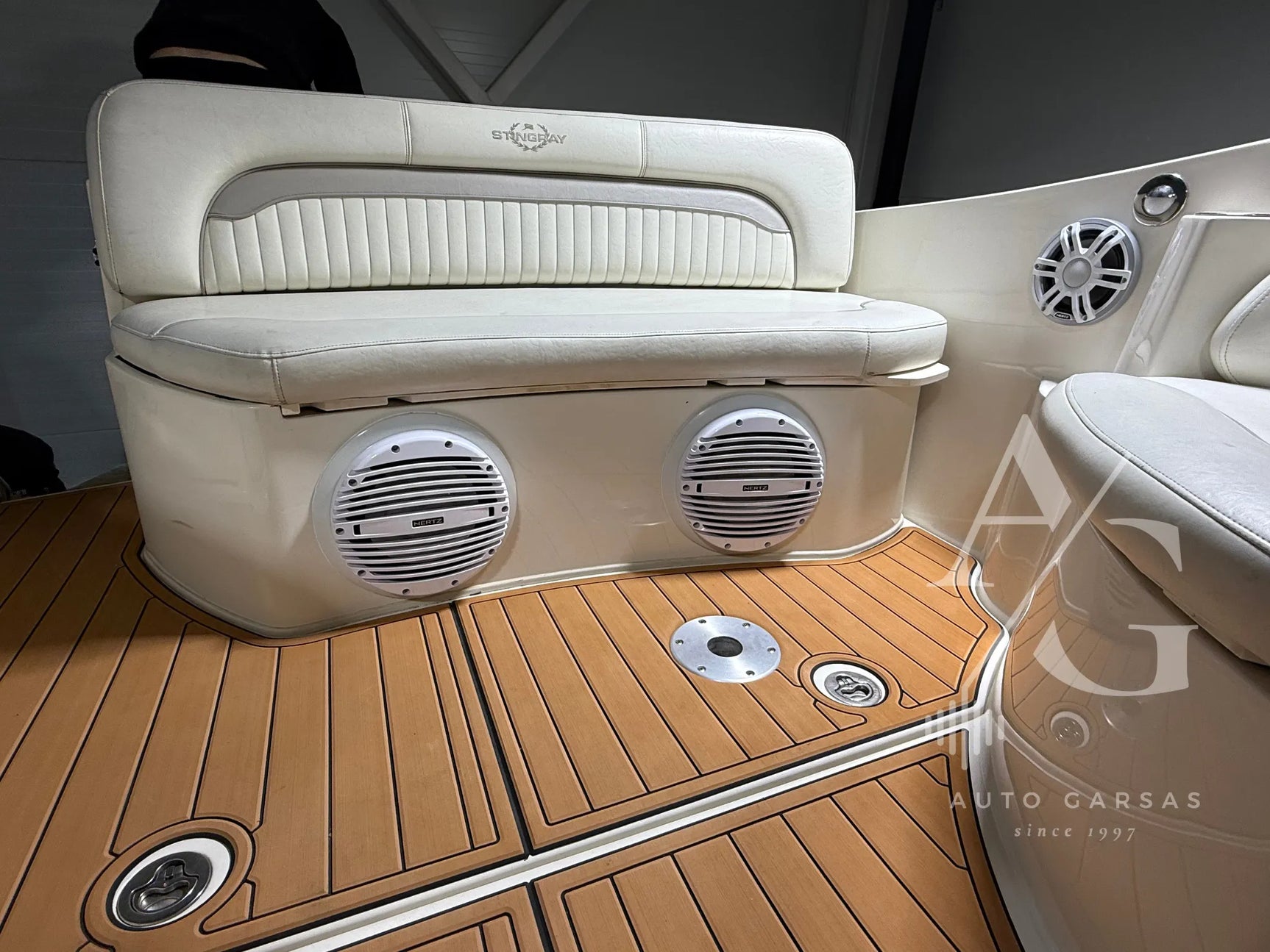 Kateris STINGRAY, Garso aparatūra 2025