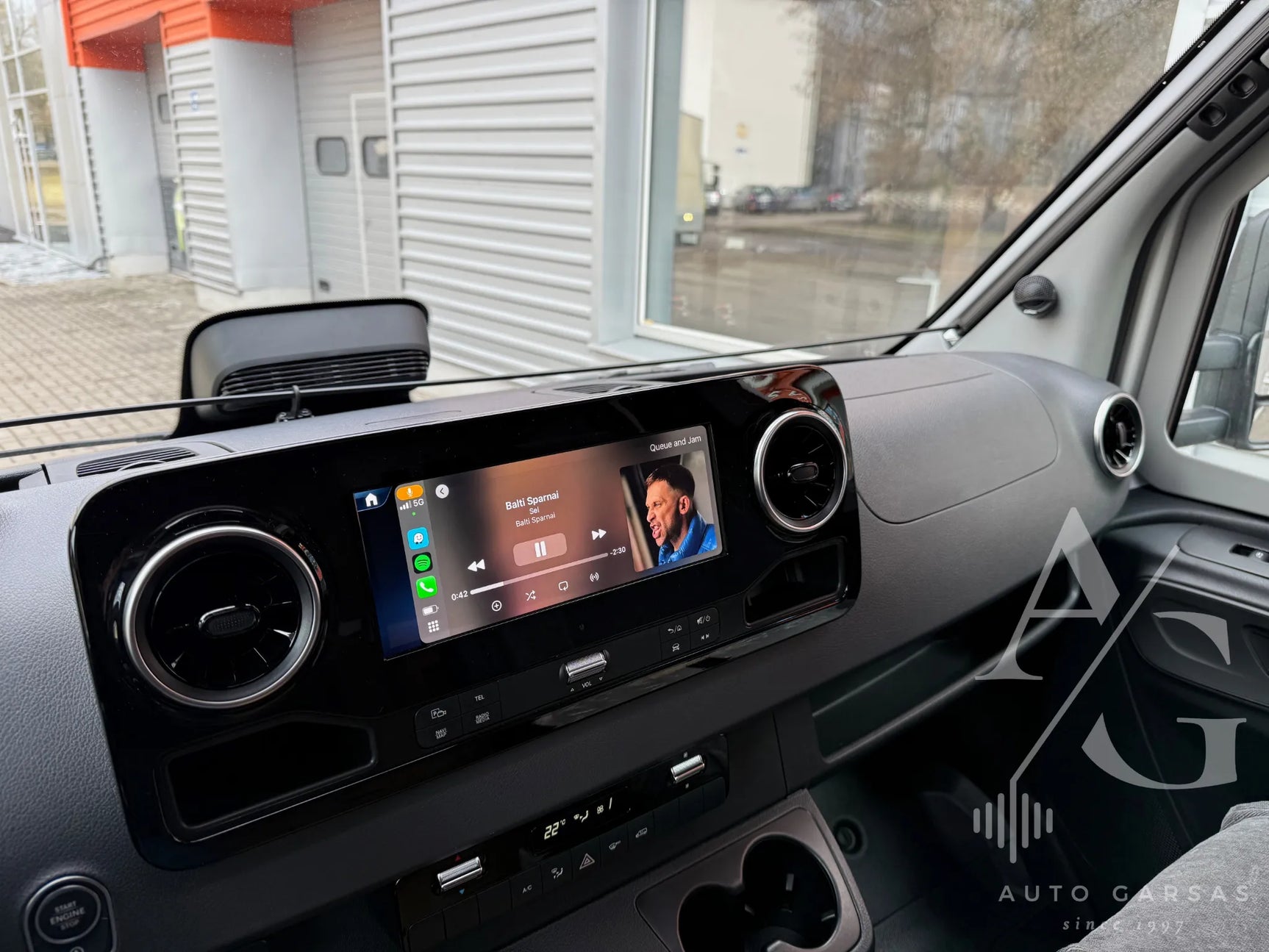 Kemperis Mercedes Hymer, garso aparatūra, saulės baterija, kondicionierius 2025m