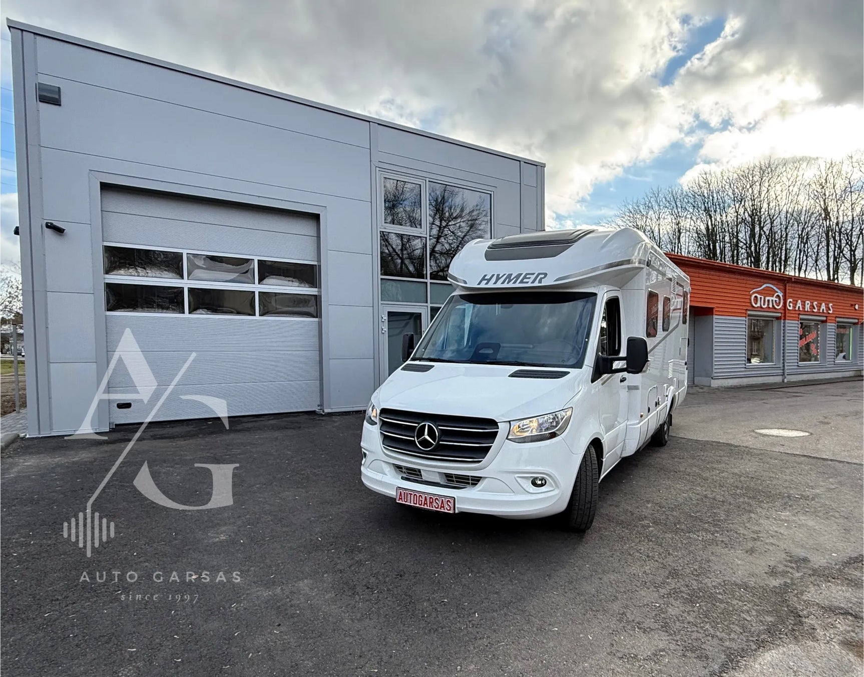 Kemperis Mercedes Hymer, garso aparatūra, saulės baterija, kondicionierius 2025m