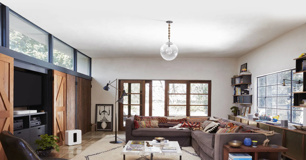 Kompaktiška garso sistema Sonos PLAYBASE su Wi-Fi