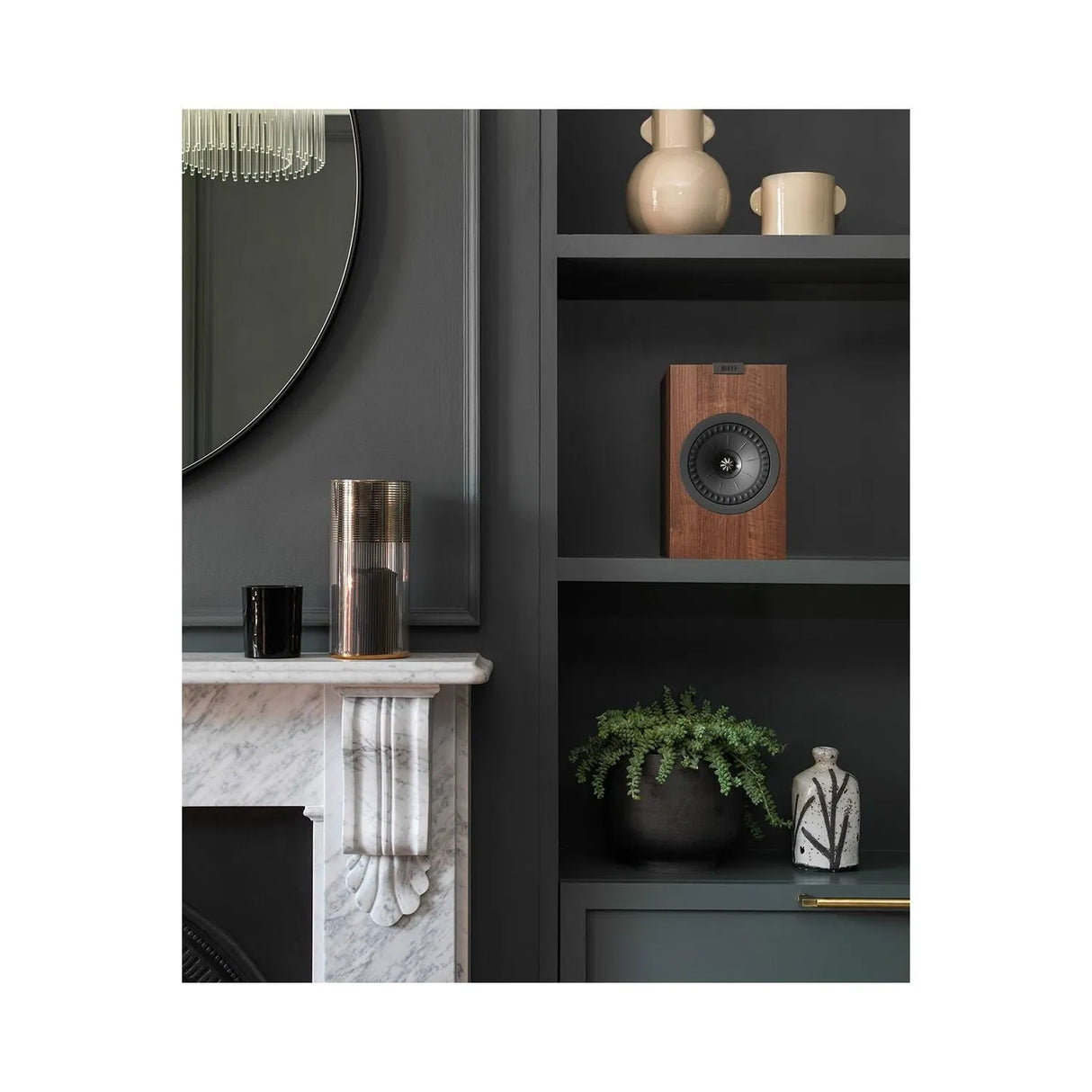 Lentyninė garso kolonėlė KEF Q150, 100W