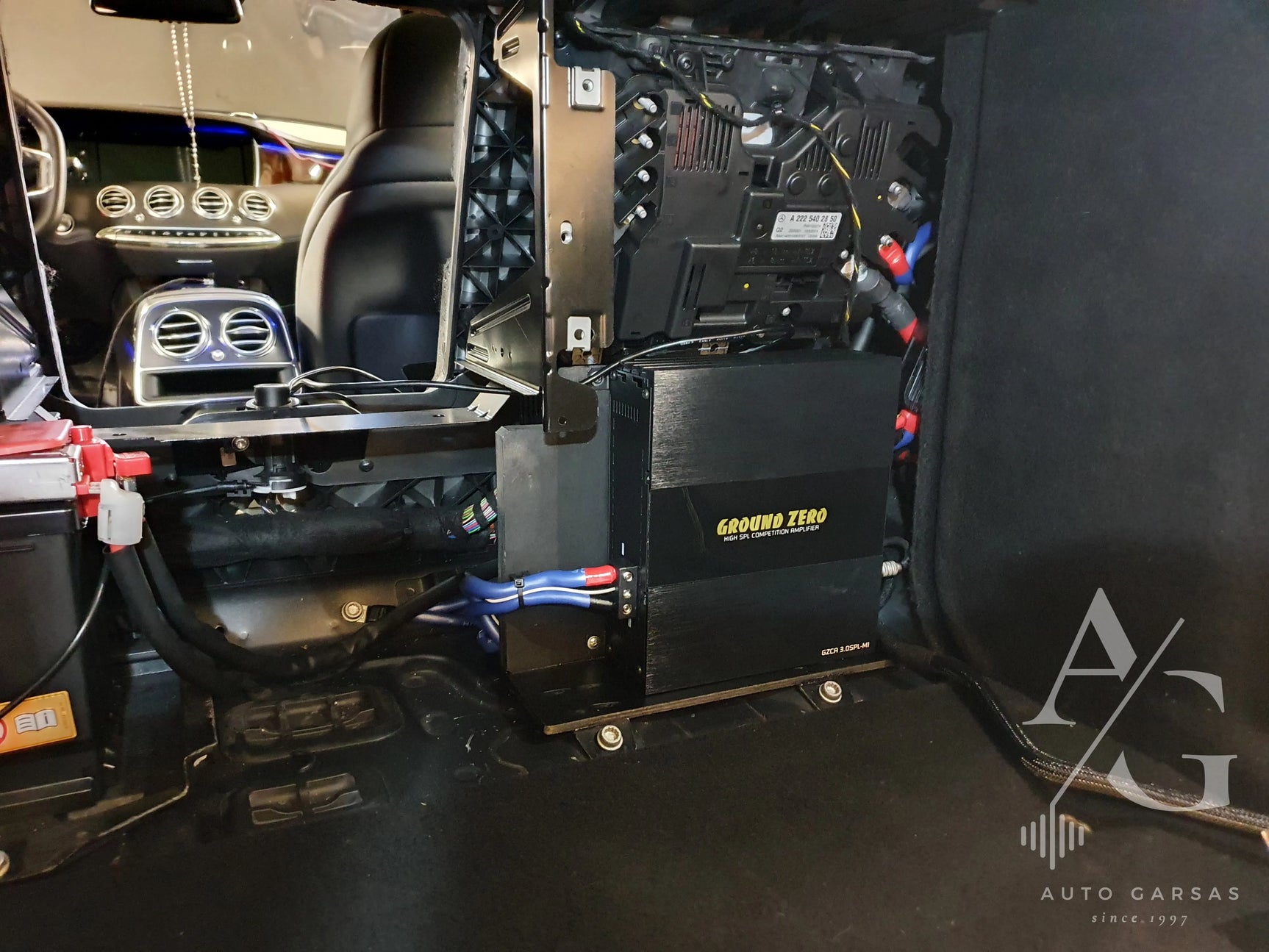 MB S COUPE, garso aparatūra