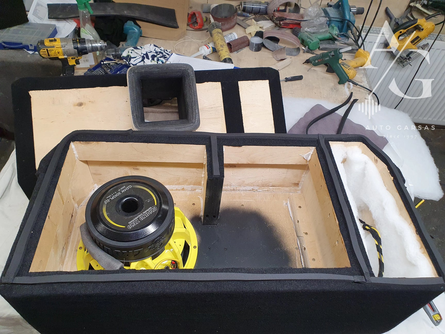 MB S COUPE, garso aparatūra