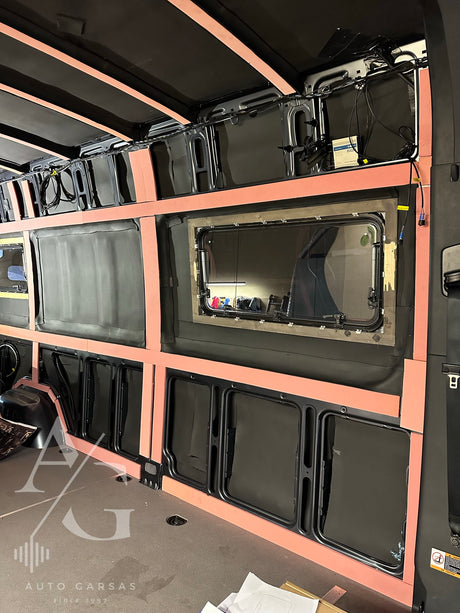 MB Sprinter, garso izoliacija, garso aparatūra, papildomas ličio akumas