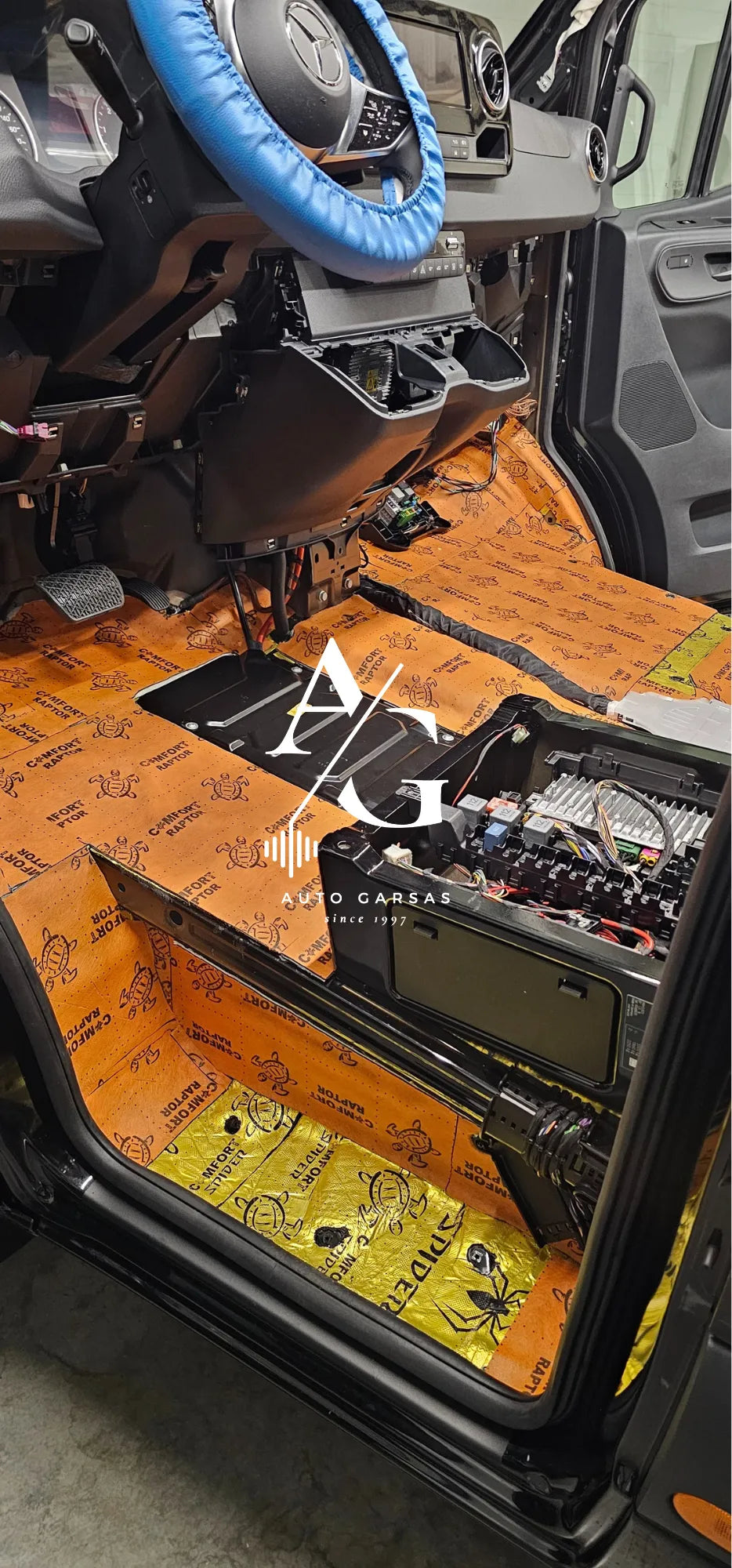 Mercedes Benz Sprinter 2025m - Garso izoliacija