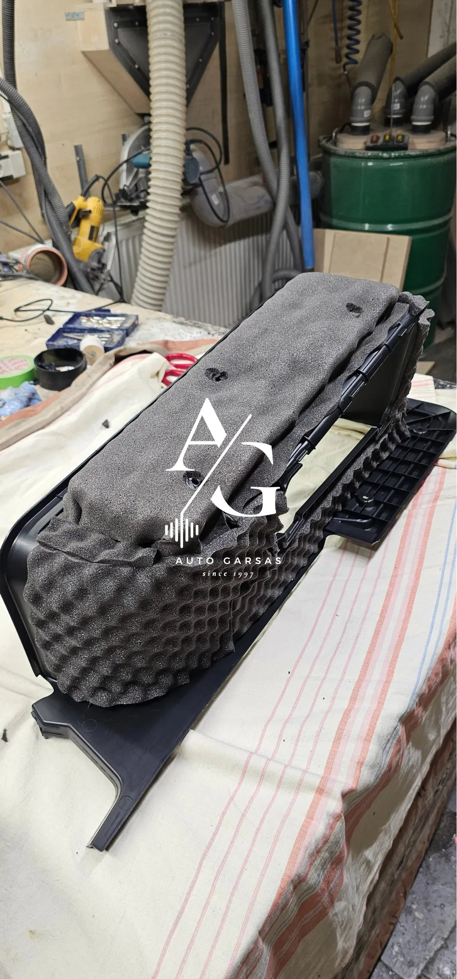 Mercedes Benz Sprinter 2025m - Garso izoliacija