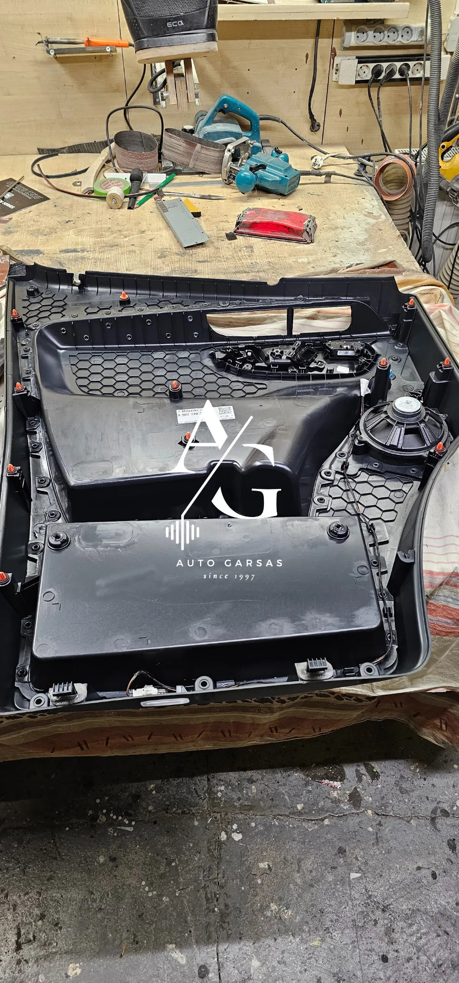 Mercedes Benz Sprinter 2025m - Garso izoliacija