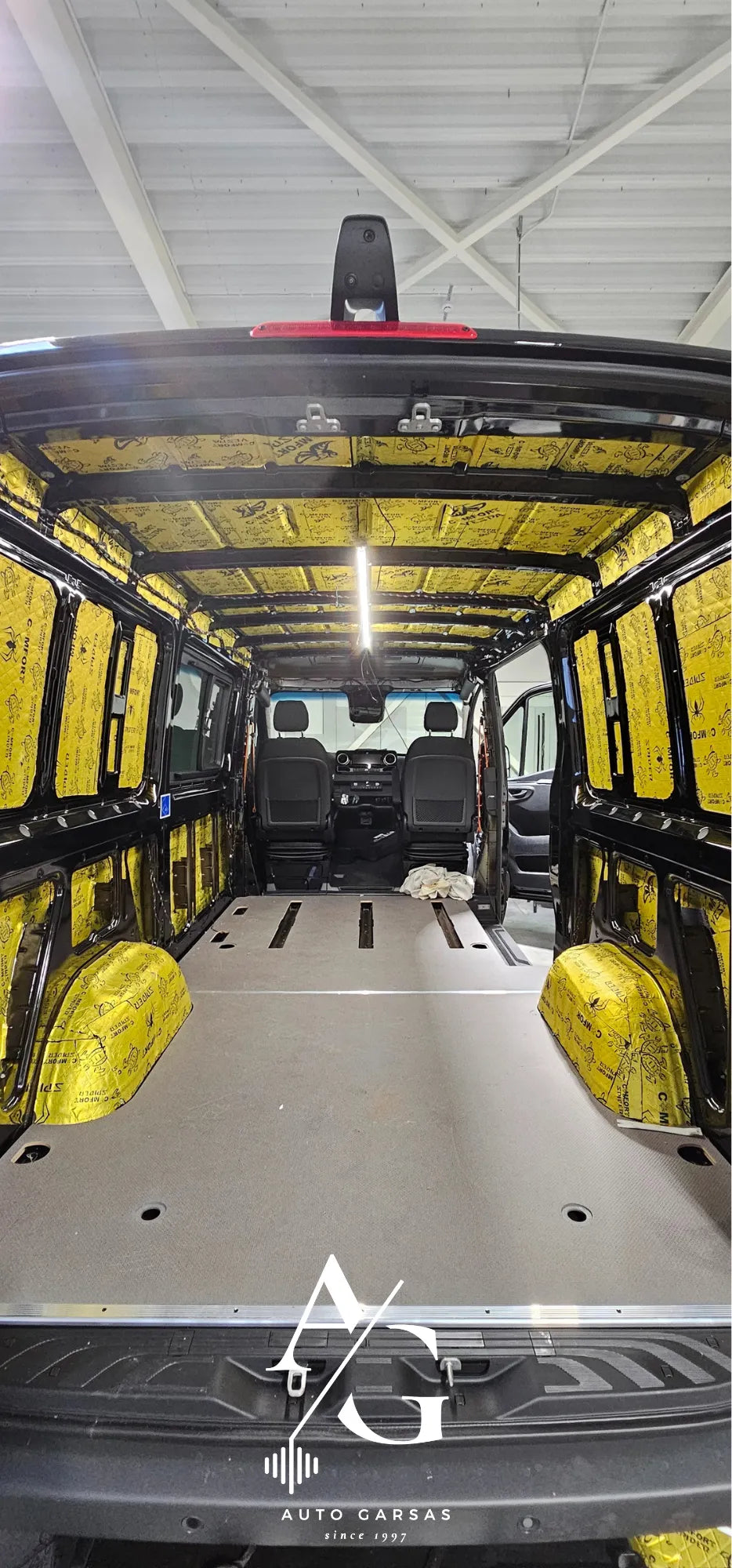 Mercedes Benz Sprinter 2025m - Garso izoliacija