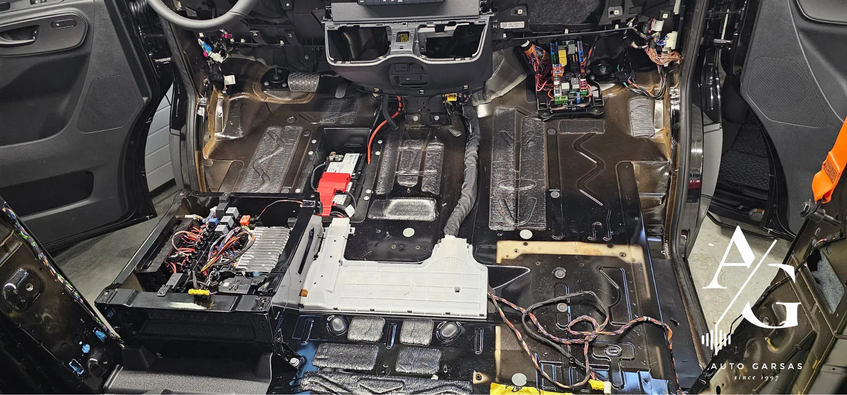 Mercedes Benz Sprinter 2025m - Garso izoliacija