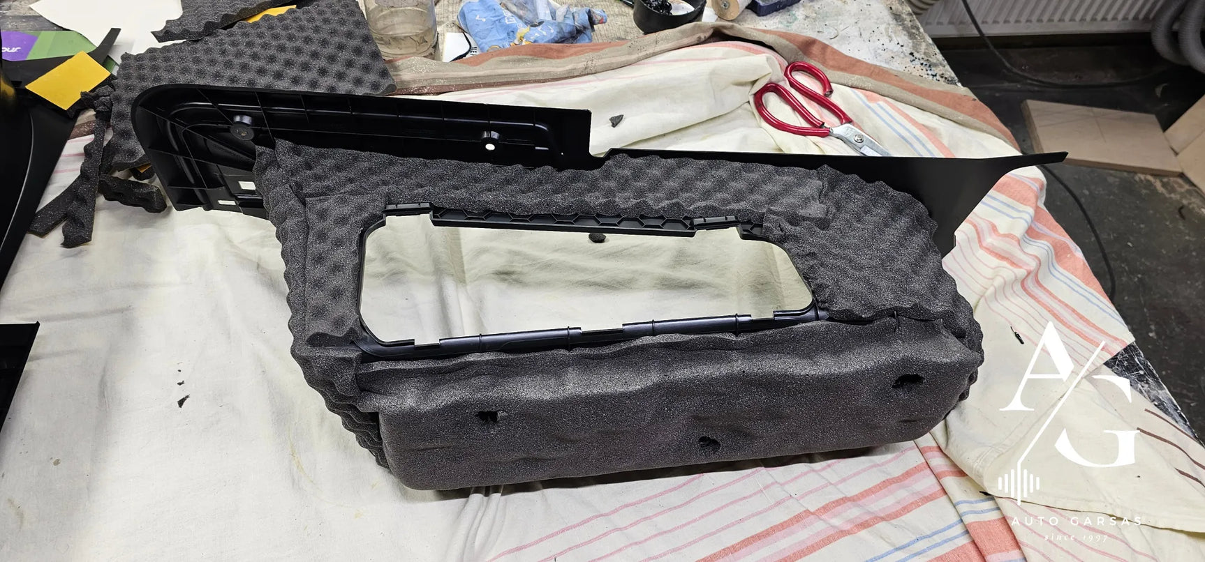 Mercedes Benz Sprinter 2025m - Garso izoliacija