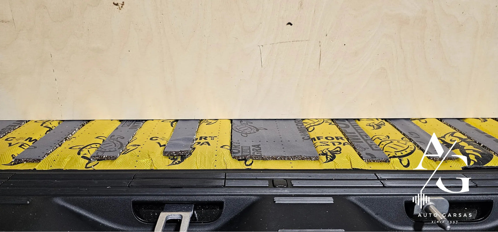 Mercedes Benz Sprinter 2025m - Garso izoliacija