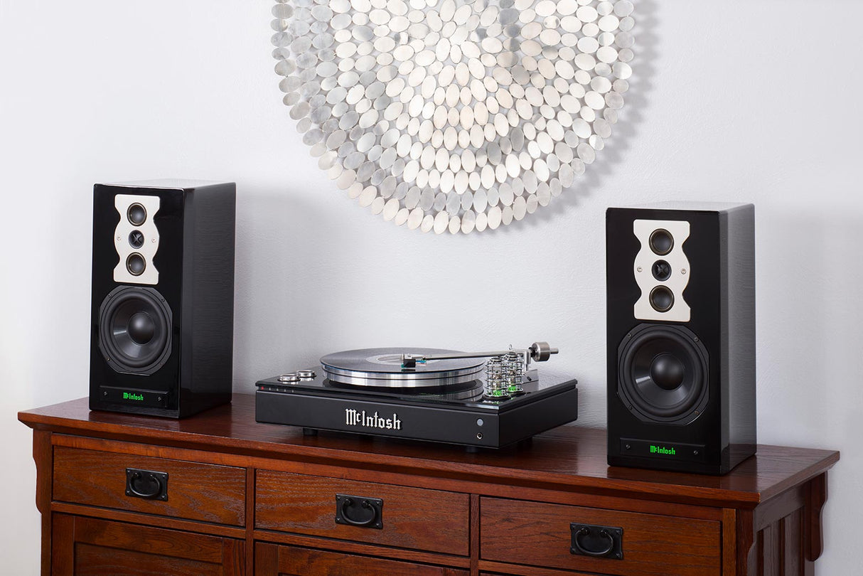 McIntosh MTI100, integruotas patefonas su stiprintuvu