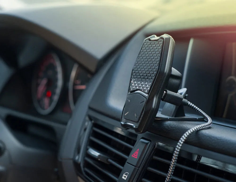 Magnetinis telefono laikiklis su belaidžio įkrovimo funkcija Neoline Fixit QI M2