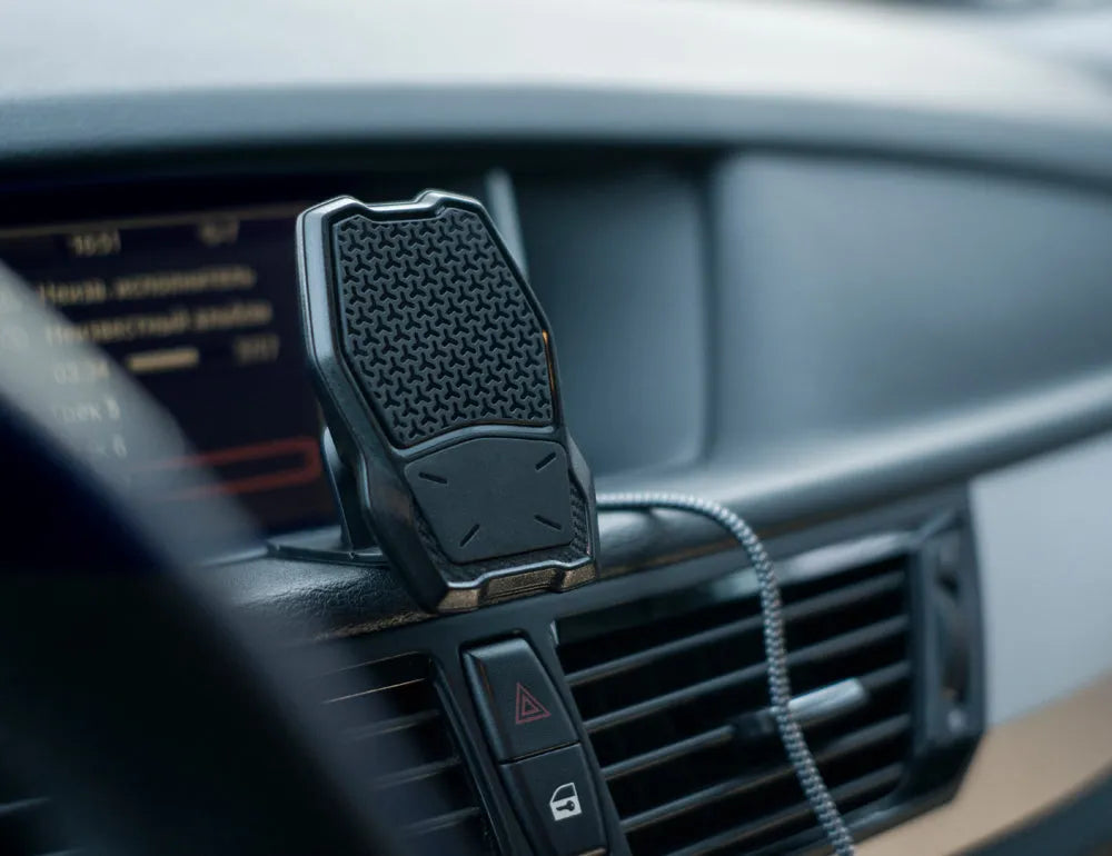 Magnetinis telefono laikiklis su belaidžio įkrovimo funkcija Neoline Fixit QI M2