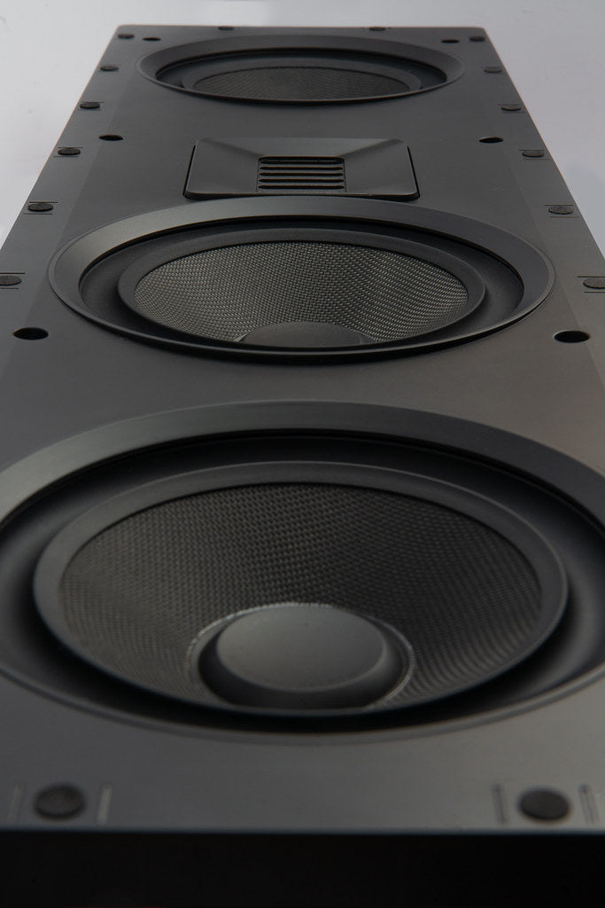 Martin Logan XTW6-LCR, į sieną montuojama garso kolonėlė - Garsiakalbių paviršius iš arti
