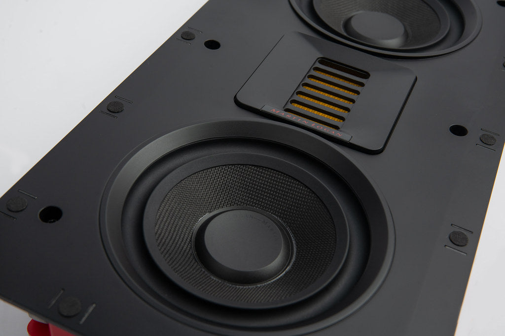 Martin Logan XTW6-LCR, į sieną montuojama garso kolonėlė - Garsiakalbio paviršius su prekės ženklu