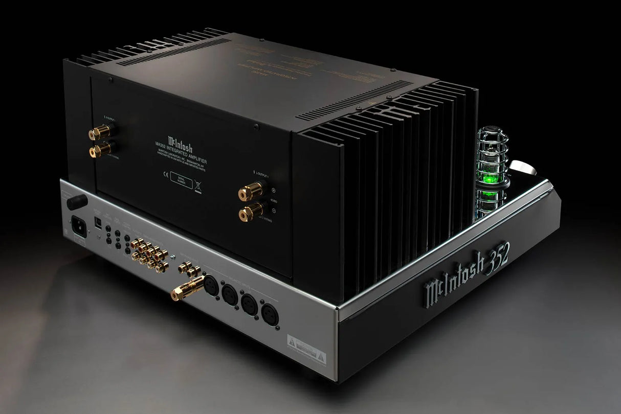 McIntosh MA352, 2-jų kanalų integruotas stereo stiprintuvas, 320W - galinė panelė su jungtimis ir lemputė