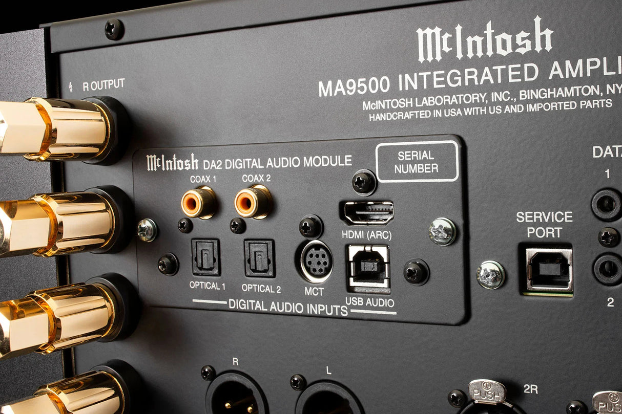 McIntosh MA9500, 2-jų kanalų integruotas stereo stiprintuvas - Galinė panelė su jungtimis ir serijos numeriu
