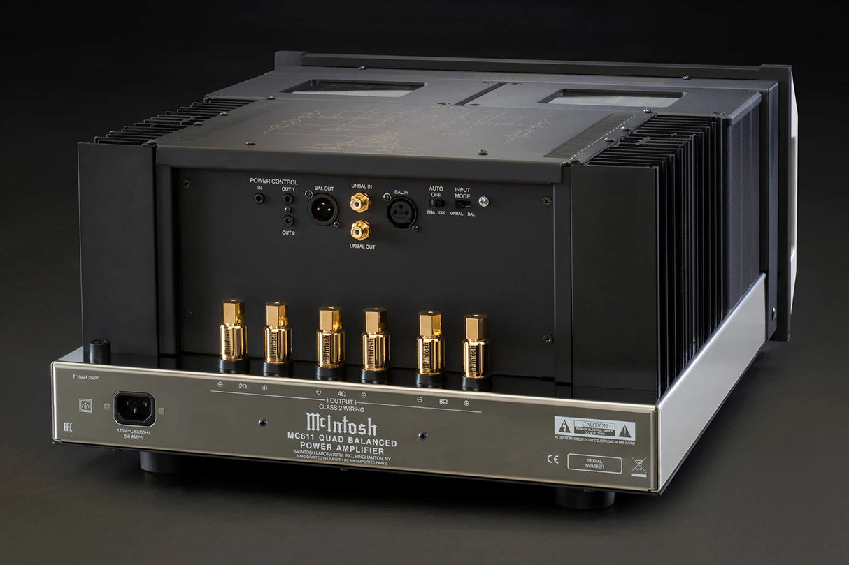 McIntosh MC611, monofoninis galios stiprintuvas, 600W - Auksinės garsiakalbių jungtys ir logotipas