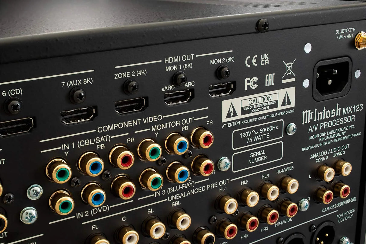 McIntosh MX123, A/V namų kino procesorius - Galinė panelė su daugybe jungčių (2 vaizdas)