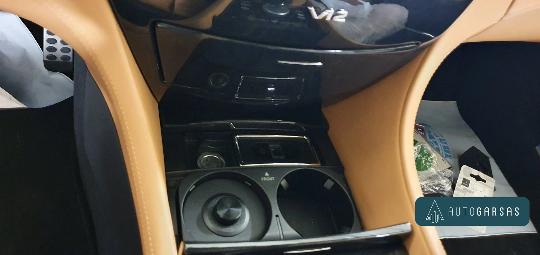 Mercedes-Benz CL 65 AMG - garso aparatūra, dalinė garso izoliacija