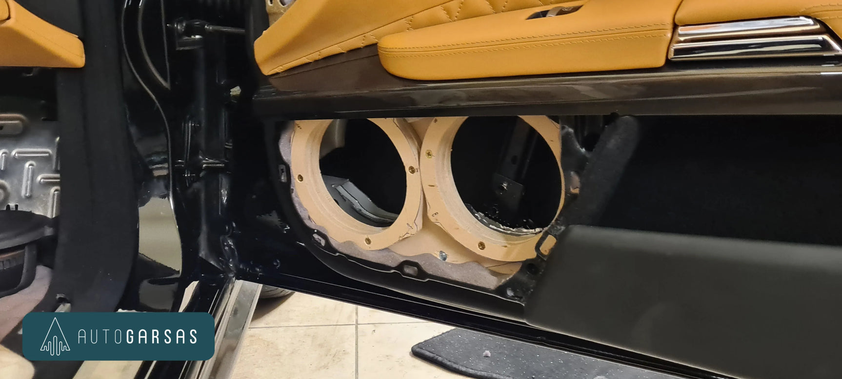 Mercedes-Benz CL 65 AMG - garso aparatūra, dalinė garso izoliacija